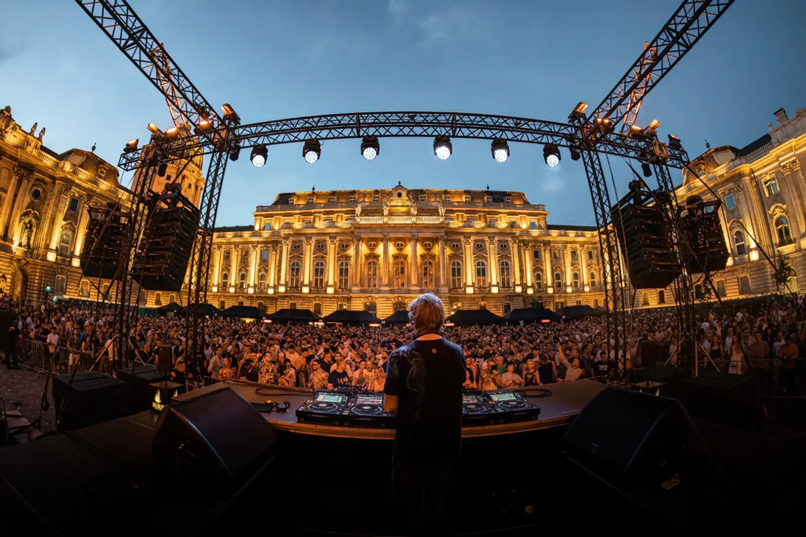 Hernán Cattáneo @ Buda Castle — 1