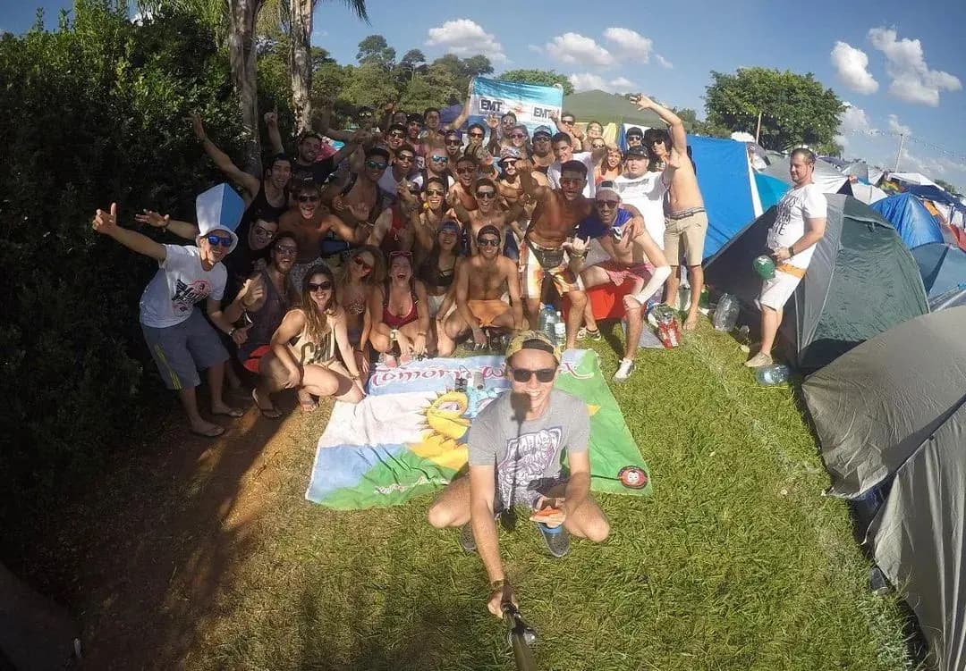 El grupo de EMT en Dreamville, Tomorrowland Brasil